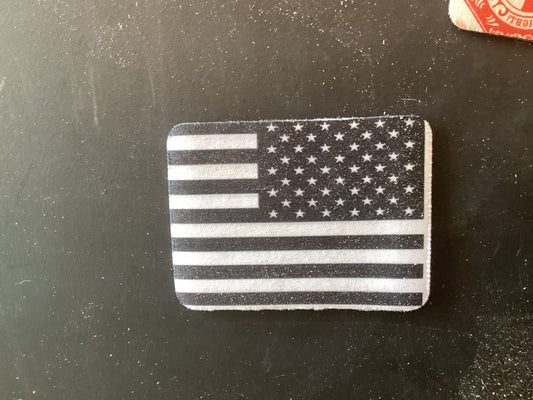 Backwards flag magnet