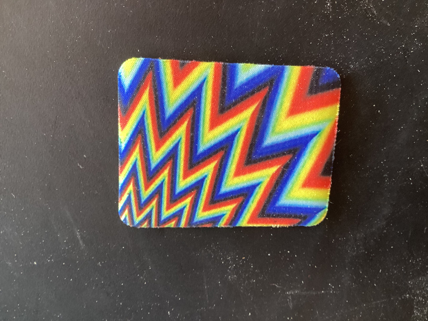 Crazy print magnet